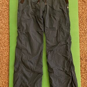 Lululemon dance studio? Pants joggers size 6 blue/black pinstripe